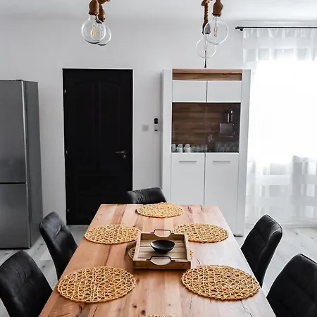 Apartment Ligeti Bastya Vendeghaz